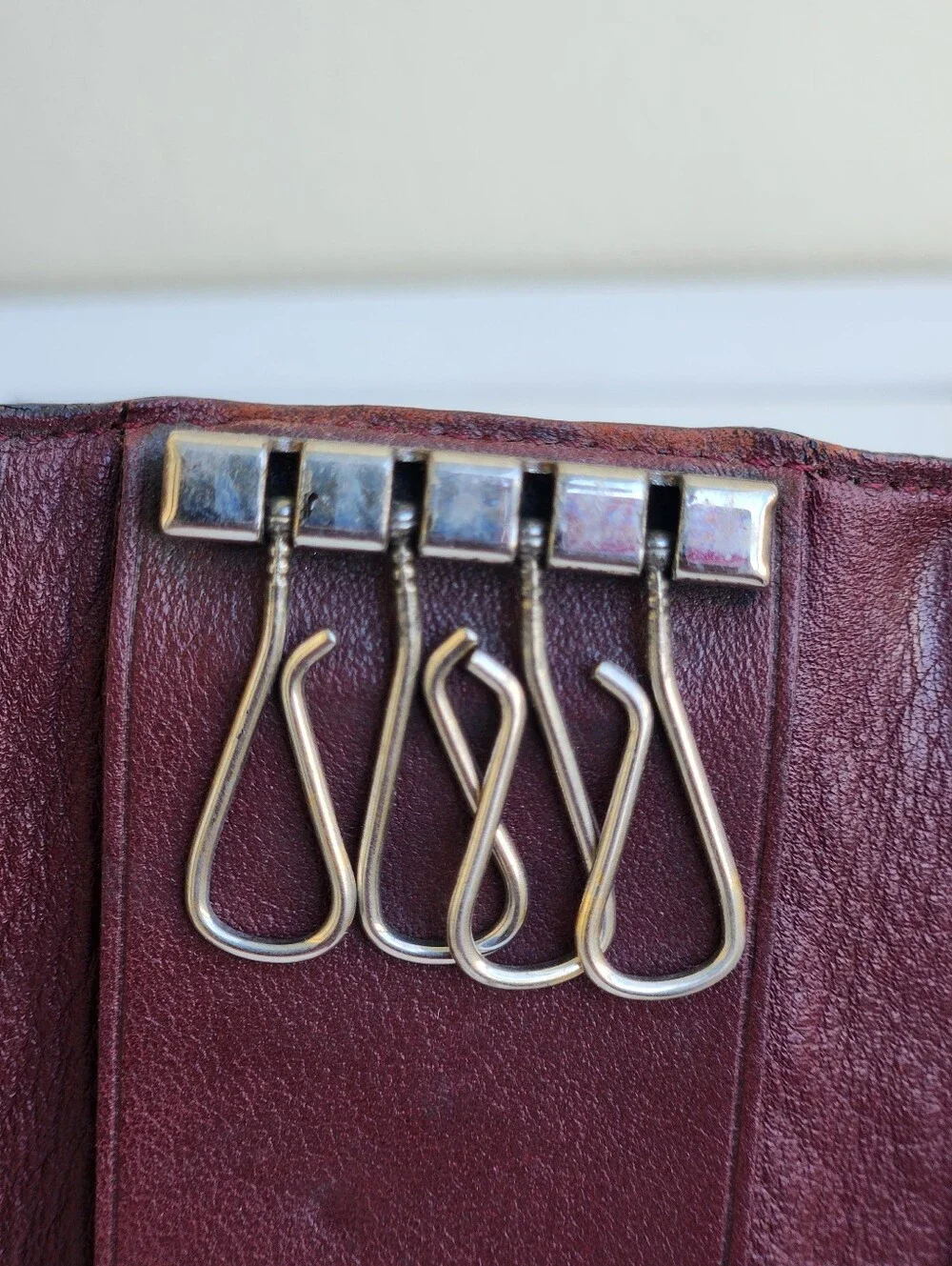 Vintage Must de Cartier Burgundy Leather 4-Hook Key Case - Rare Silver Hardware